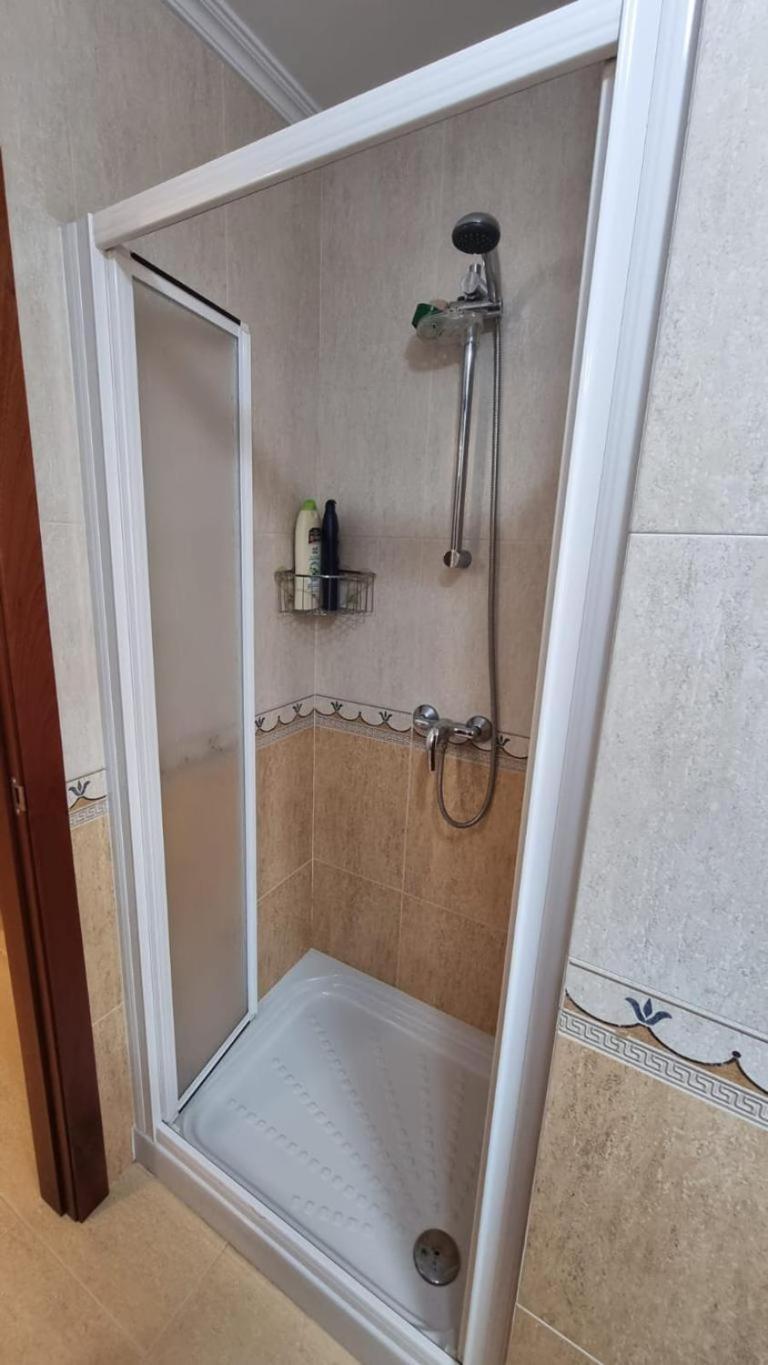 Apartamento 1 Dormitorio 4 Personas En El Grove O Grove Luaran gambar